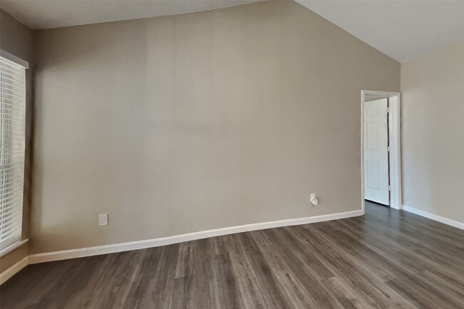 Building Photo - 5803 Forest Timbers Dr