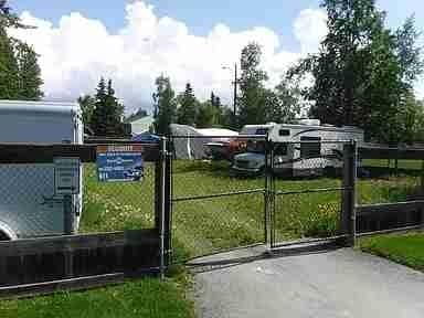 Building Photo - 1600 Eastridge Dr