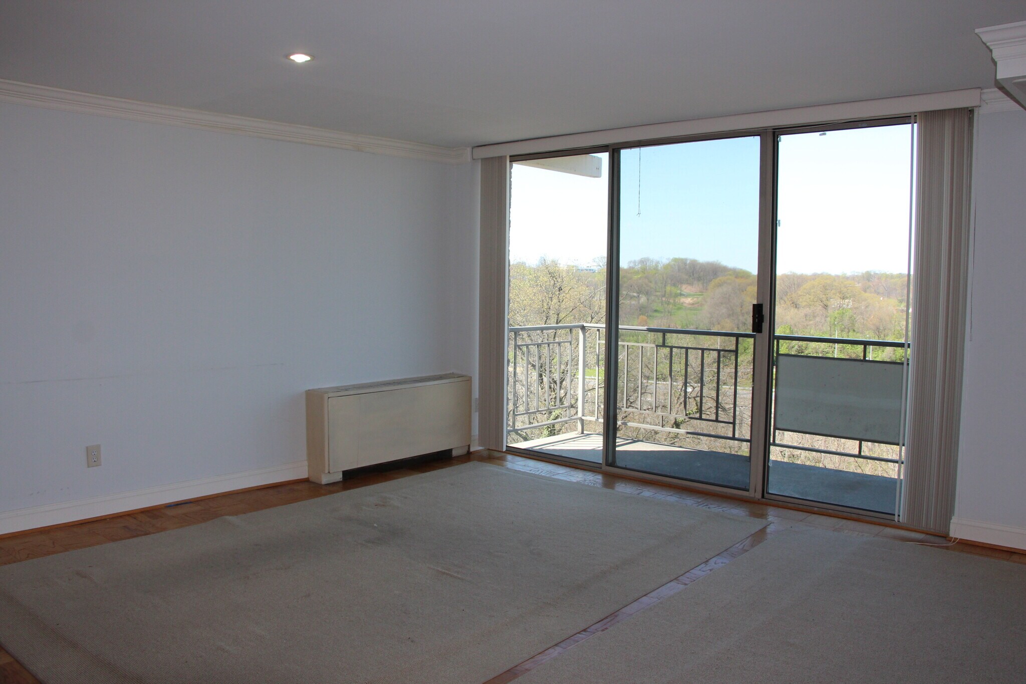 Building Photo - 1512 S Arlington Ridge Rd