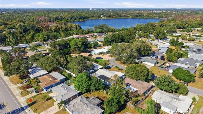 Building Photo - 2039 Pine Ridge Dr