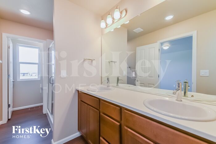 Building Photo - 10501 Luneth Dr