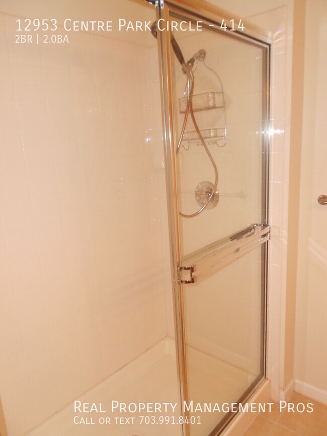 Building Photo - 12953 Centre Park Cir