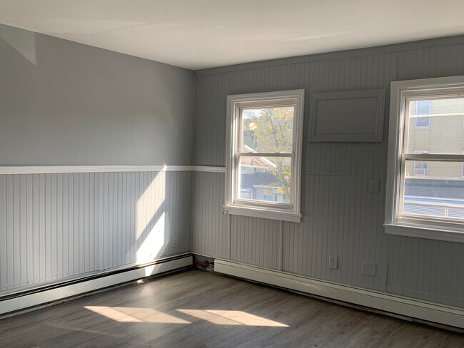 Building Photo - 93 Ocean Ave