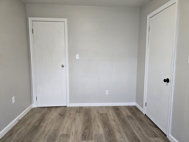 Building Photo - Hamilton Ave