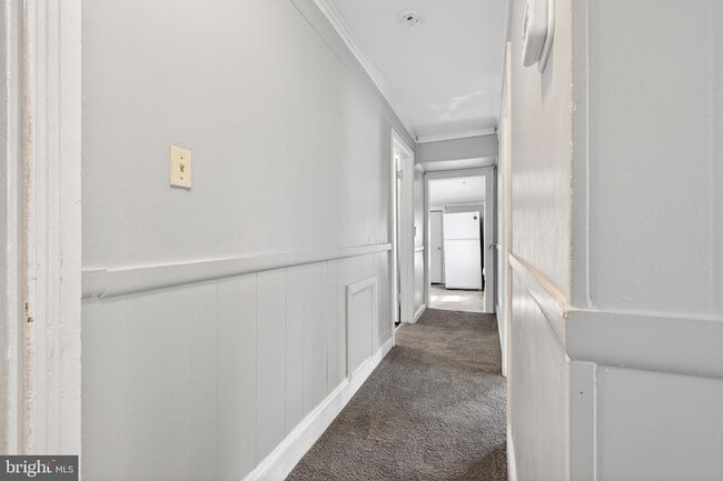 Building Photo - 216 W Division St