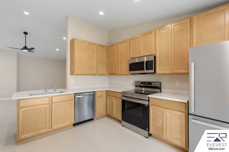 Building Photo - 12 Llovera Pl