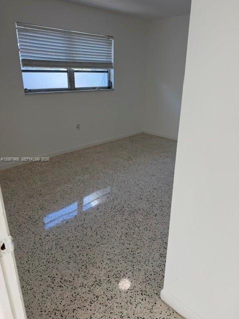 Building Photo - 2655 SW 30th Ct