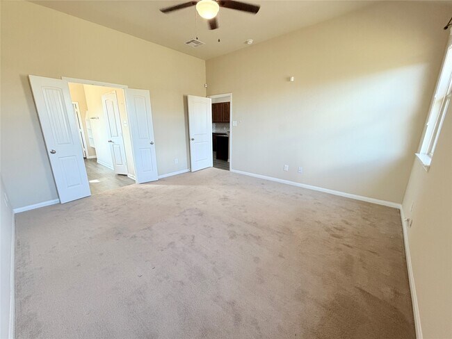 Building Photo - 15613 All Star Dr