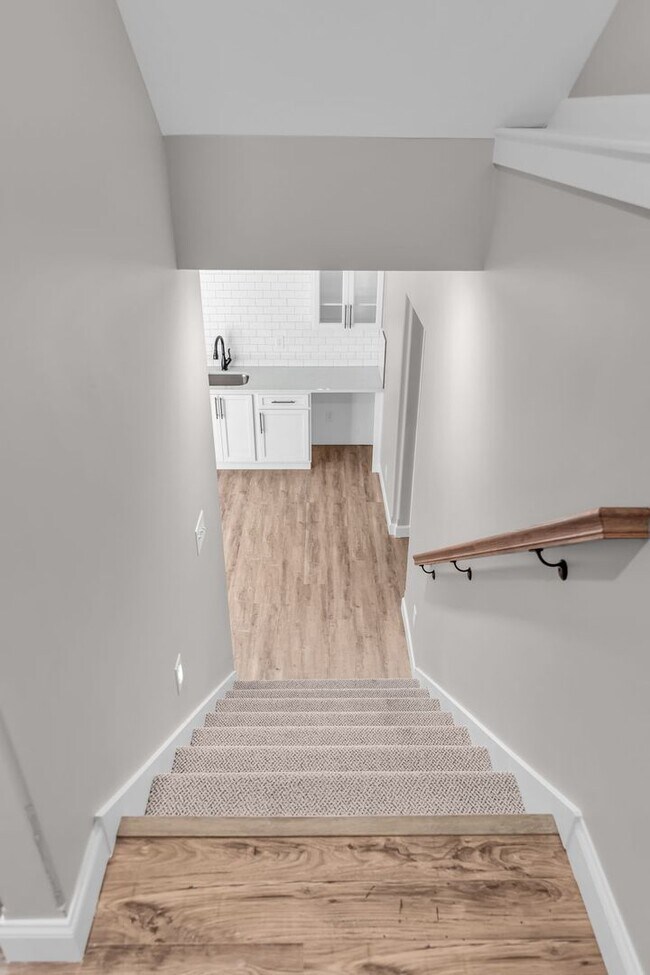 Building Photo - Italian Estates Property Management
