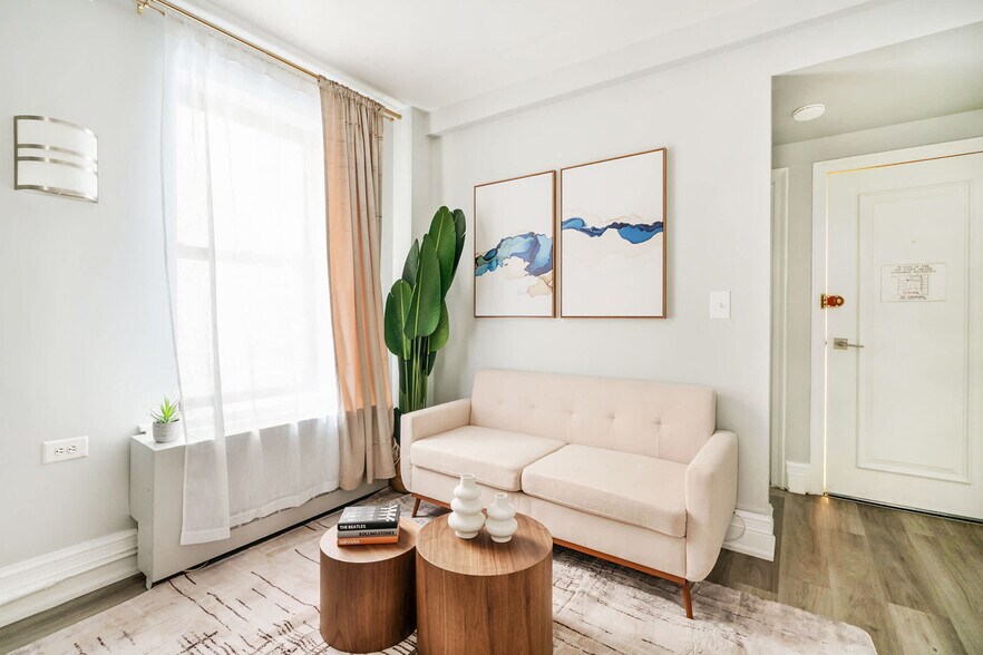 Building Photo - 234 W 73rd St