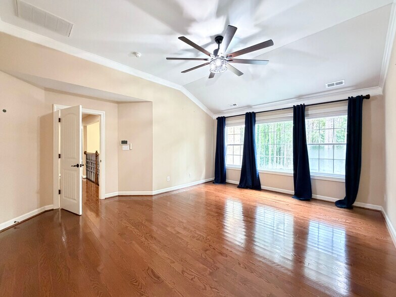 Building Photo - 5604 Pine Rock Ct