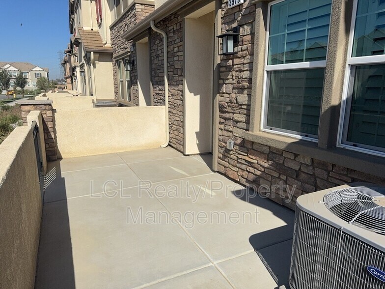 Building Photo - 3973 E Rincon St
