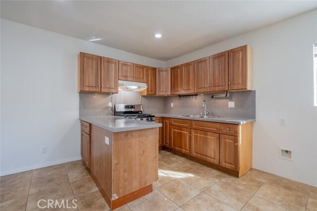 Building Photo - 10407 McClemont Ave