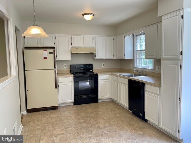 Building Photo - 5847 Rockdale Ct