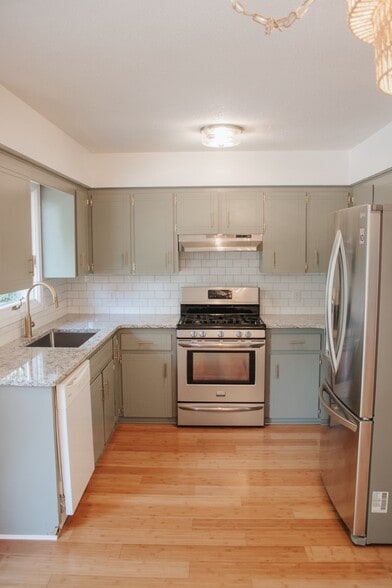 Kitchen - 3885 140th Ave