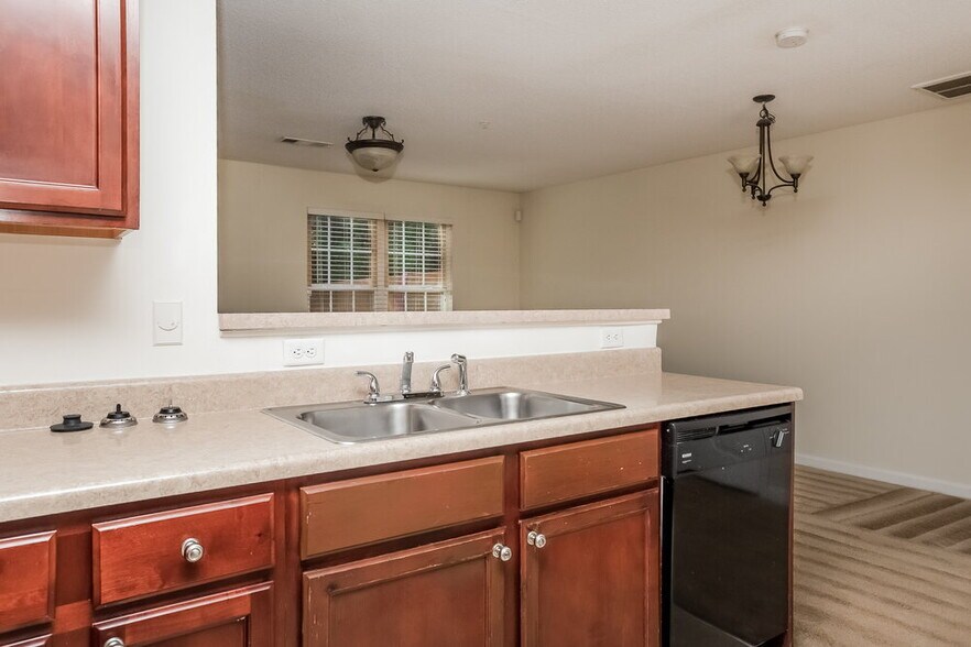 Building Photo - 1752 Old Dogwood