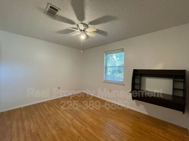 Building Photo - 5293 Chenango Dr