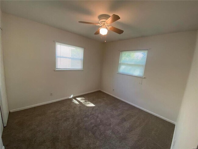 Building Photo - 178 Floralea Pl