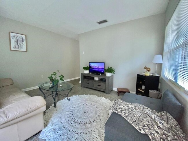 Building Photo - 1022 Delaney Park Dr
