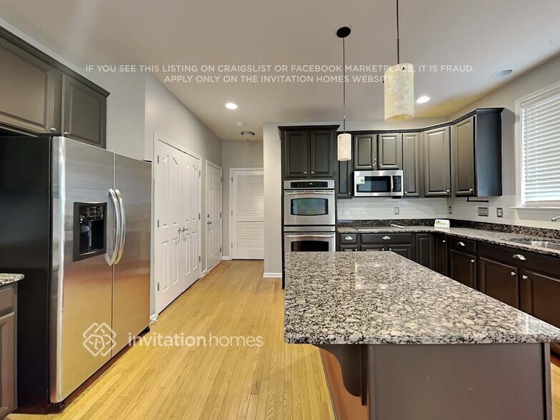 Building Photo - 1220 Brough Hall Dr