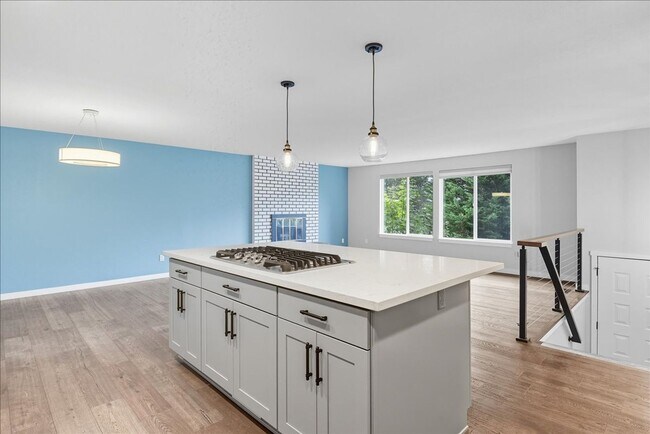 Building Photo - 4bd/2.5ba Woodinville