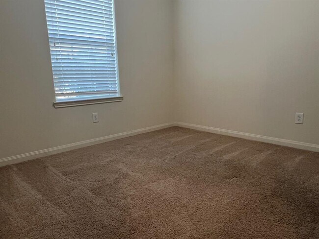 Building Photo - 9406 Gold Mountain Dr