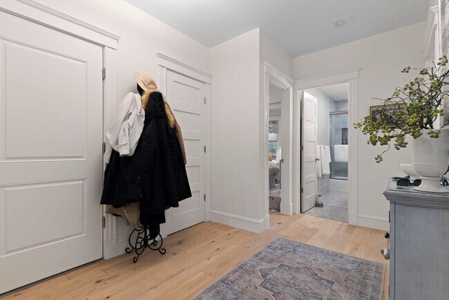 Building Photo - 1797 Beacon St