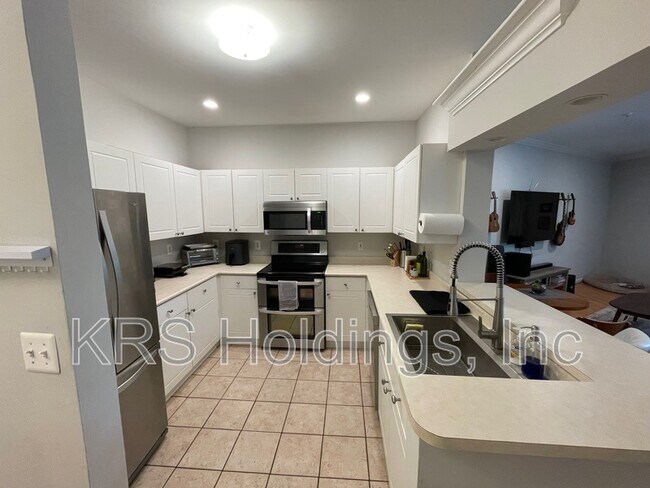 Building Photo - 4550 Strutfield Ln