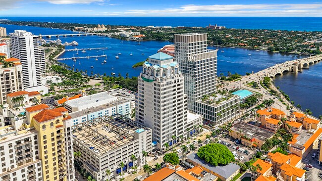 Building Photo - 801 S Olive Ave