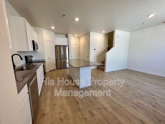 Building Photo - 3956 Pinnacles Ct