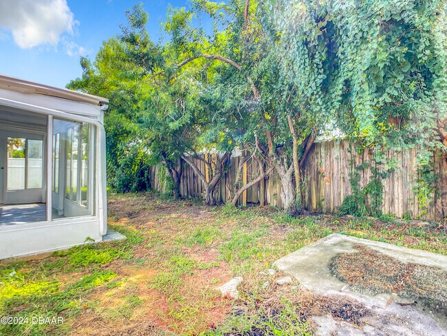 Building Photo - 152 Ponce De Leon Dr