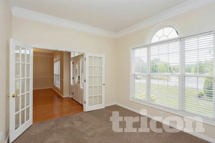 Building Photo - 101 Crooked Creek Ct