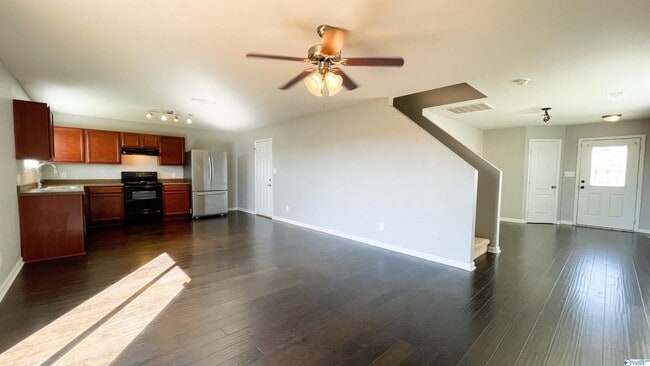 Building Photo - 3465 Avalon Lake Dr SW