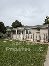 Building Photo - 1928 Newton Dr