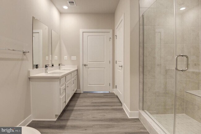 Building Photo - 12875 Mosaic Pk Wy