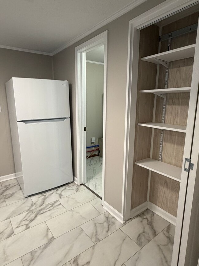 Building Photo - 53 Pelham Heights