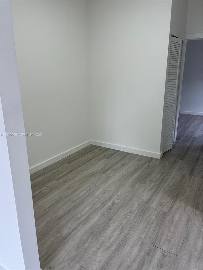 Building Photo - 2352 SW 5th St