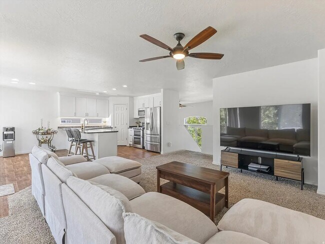 Building Photo - 991 Oldham Dr