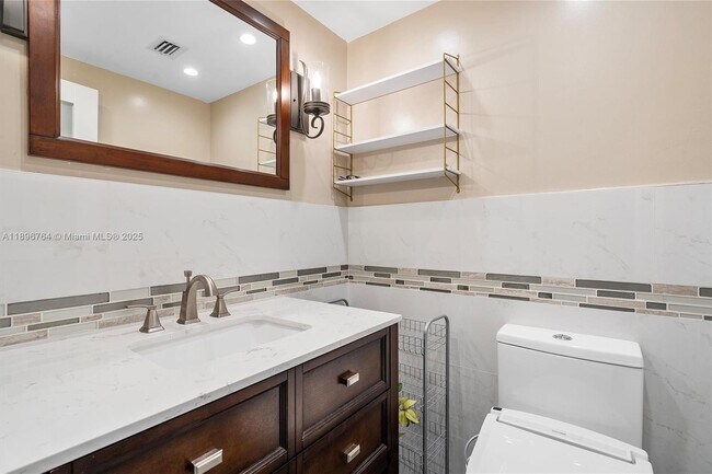 Building Photo - 1980 S Ocean Dr