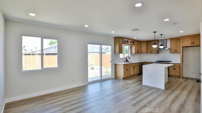 Building Photo - 247 S Date St E