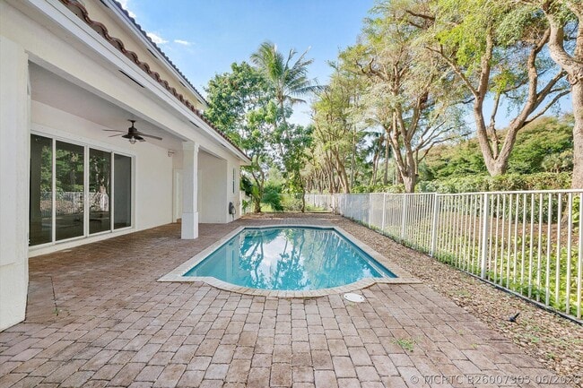 Building Photo - 2013 Harbor View Cir