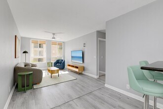 Building Photo - Modern 2 Bedroom 2 Bathroom Apartment Right Next to SDSU  -  WITH 2 PARKING SPOTS!!!