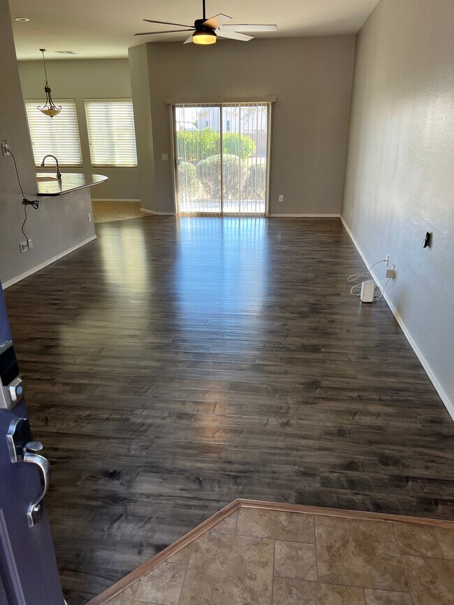 Building Photo - 25 S Quinn Cir