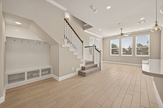Building Photo - 3223 Cedar Dawn Ln