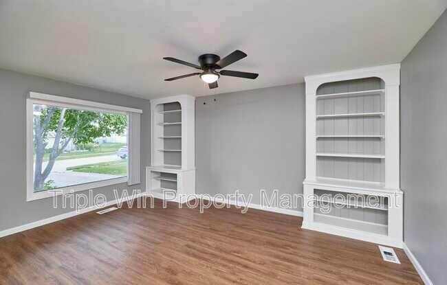 Building Photo - 2400 E Humes Ln