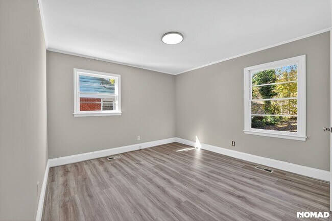 Building Photo - 4056 Whitehall Dr