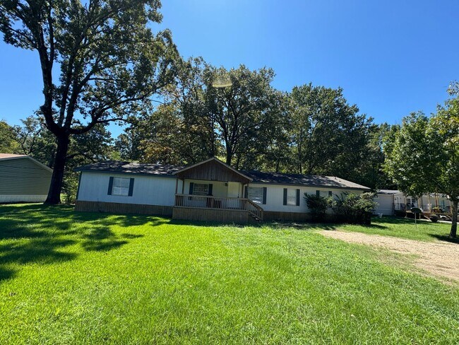 Building Photo - 161 Flournoy Lucas Rd