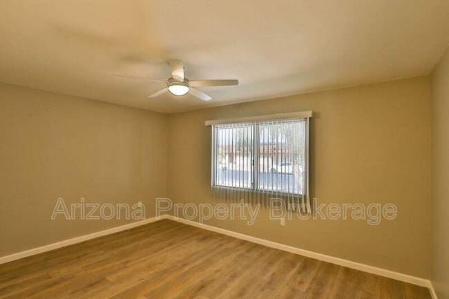 Building Photo - 11838 N Sun Valley Dr