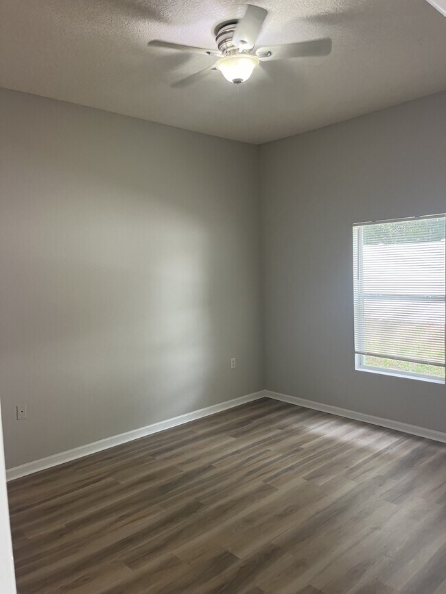 Building Photo - 5101 Playpen Dr