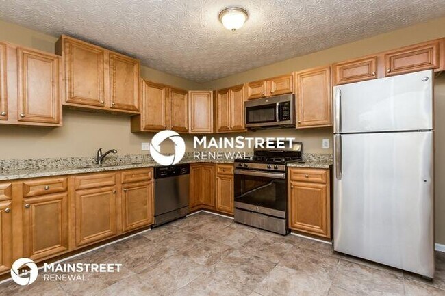 Building Photo - 5 Bedroom Pet-Friendly Home in Kennesaw, GA with Main Street Renewal